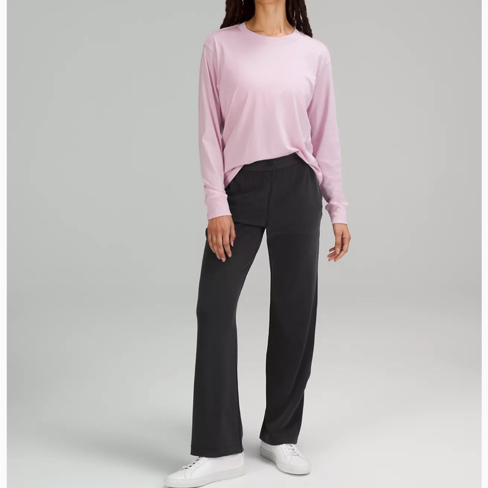 NWOT lululemon softstream high-rise sweatpants